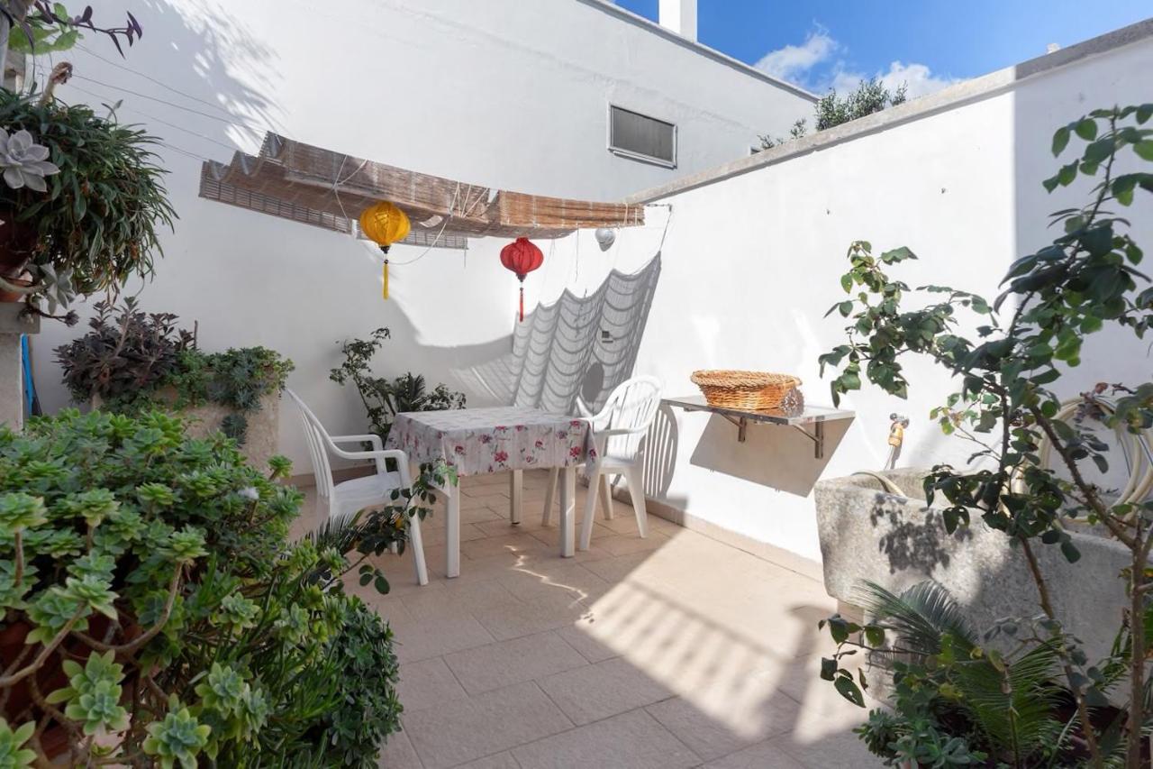 Apartamento La Torre Antica Dimora Giuggianello Exterior foto