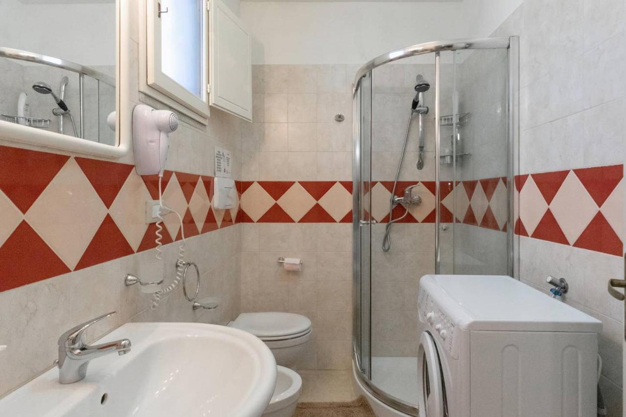 Apartamento La Torre Antica Dimora Giuggianello Exterior foto