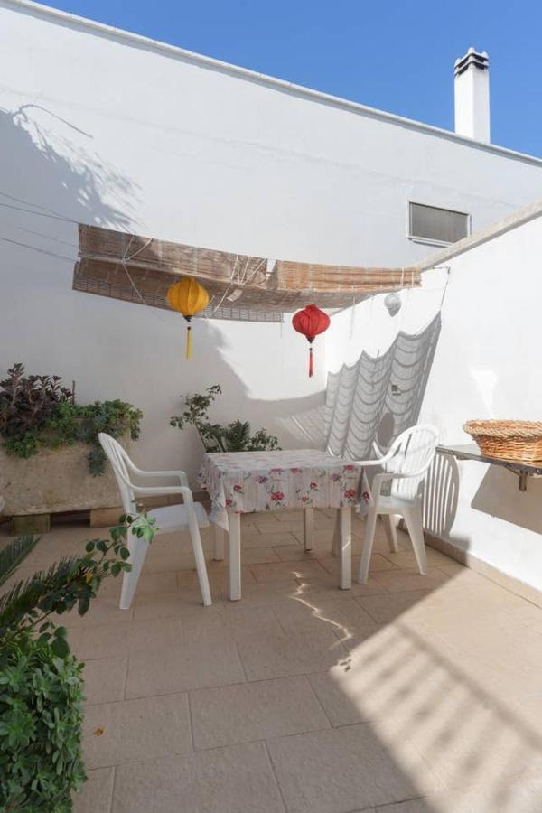 Apartamento La Torre Antica Dimora Giuggianello Exterior foto