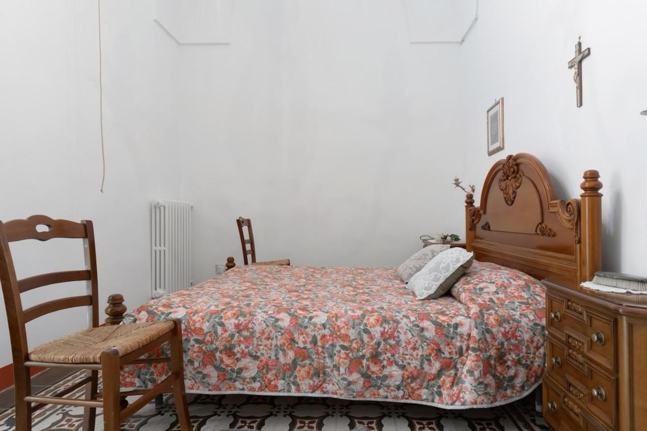 Apartamento La Torre Antica Dimora Giuggianello Exterior foto